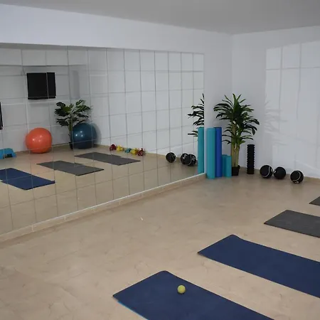 Casa Tilley Private Pool-gym-garden *